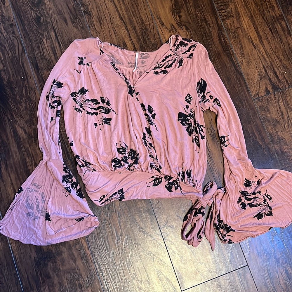 Free People Top - Picture 2 of 9
